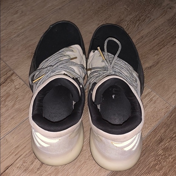 Harden Vol. 1 - Picture 4 of 6